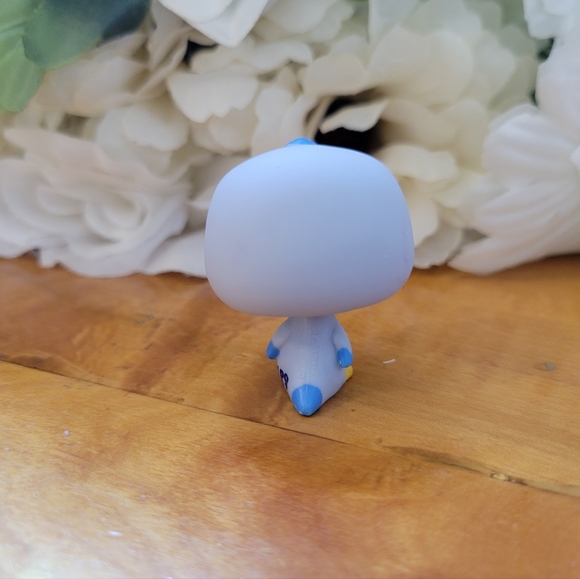 Littlest Pet Shop LPS #1526 Penguin Bird Blue White Green Eyes - Picture 5 of 12